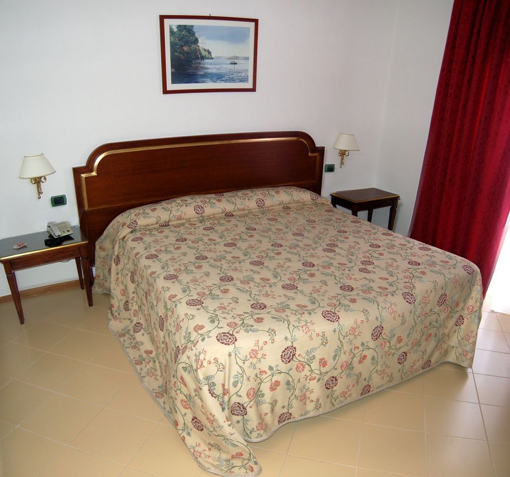 Hotel Sakura Torre del Greco Buitenkant foto